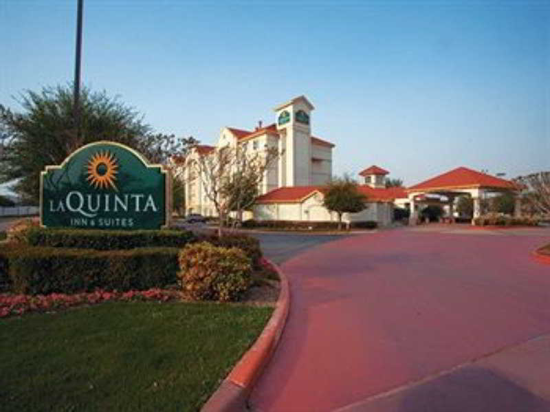 La Quinta By Wyndham Dallas Arlington South Exterior photo